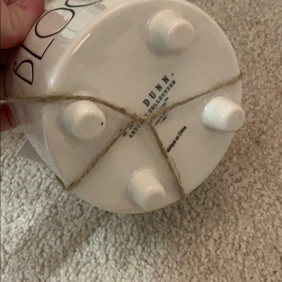 Rae Dunn Planter - Picture 2 of 2